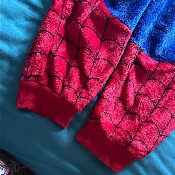 Marvel Superhero Costume - Red and Blue - Picture 5 of 6